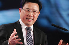 悲情進(jìn)京 梁穩(wěn)根能否扭轉(zhuǎn)不利局面?