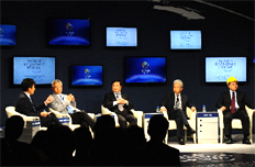 “中國向消費(fèi)型國家轉(zhuǎn)變”分論壇舉行