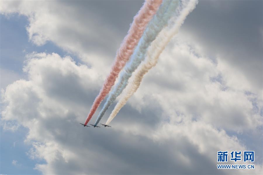 (國際·圖文互動)(3)“國際軍事比賽-2020”暨“軍隊-2020”論壇開幕 普京說有助加強(qiáng)國防交流合作