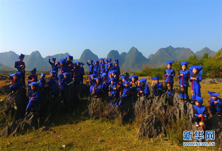 (輝煌60年·壯美新廣西·圖文互動)(4)攜手描繪八桂大地上的美麗畫卷——寫在廣西壯族自治區(qū)成立60周年之際