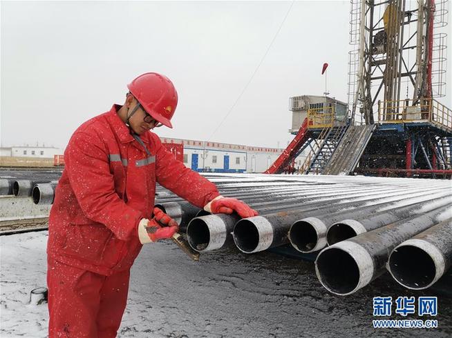 （走基層 聽民聲&middot;圖文互動）（2）&ldquo;條件進步了，好作風沒變&rdquo;&mdash;&mdash;記者夜守大慶油田1205鉆井隊