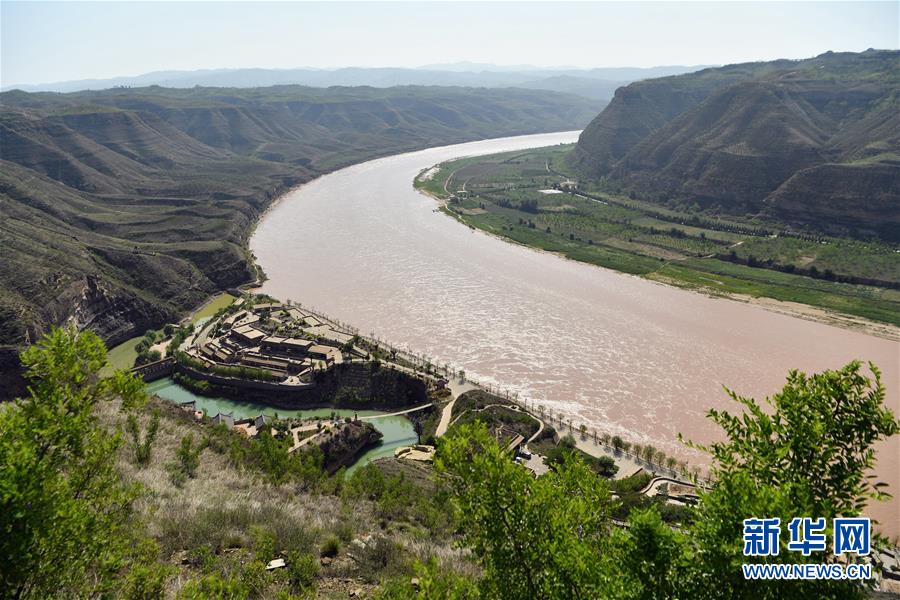 （新華全媒頭條&middot;壯麗70年&middot;奮斗新時(shí)代&mdash;&mdash;記者再走長征路&middot;圖文互動(dòng)）（10）紅星，從這里照耀中國&mdash;&mdash;陜北見證中國革命的歷史轉(zhuǎn)折