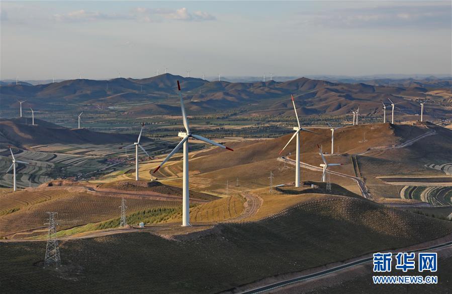 (壯麗70年·奮斗新時代——共和國發(fā)展成就巡禮·圖文互動)(6)從“用不上”到“有保障”——共和國能源業(yè)發(fā)展成就巡禮