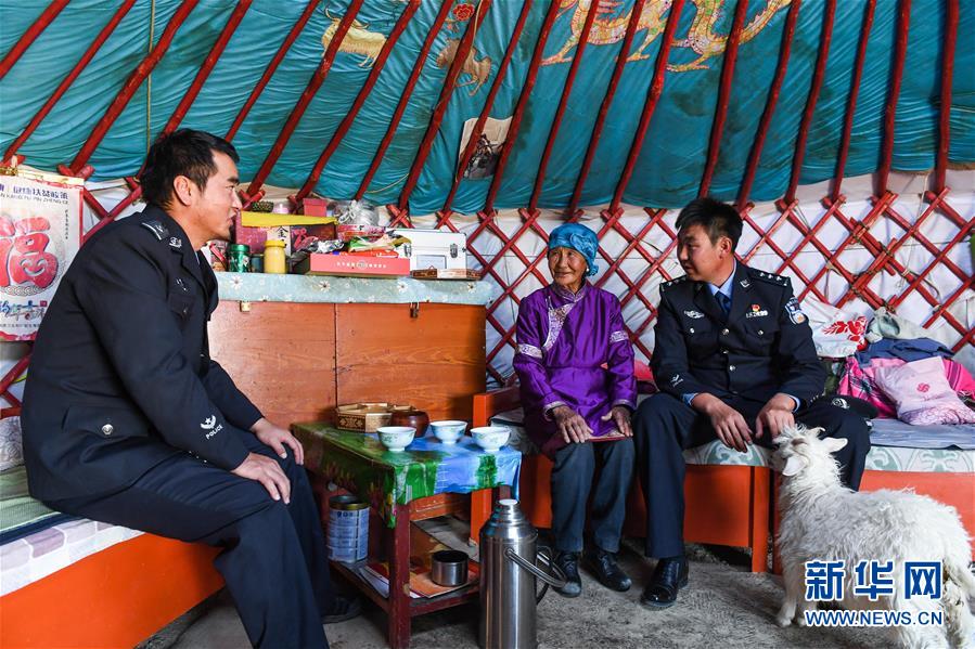 (愛國情 奮斗者·圖文互動)(8)印刻在戈壁上的名字