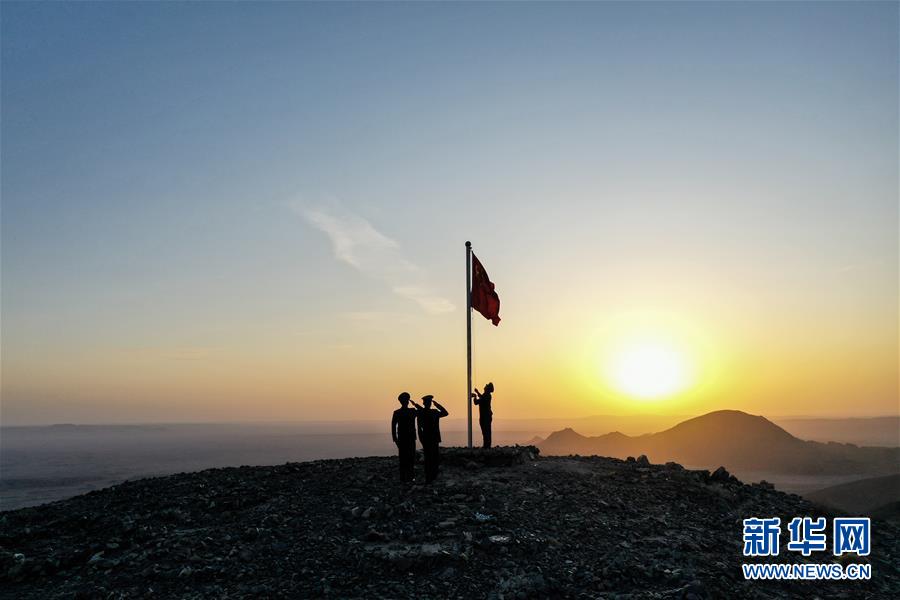 (愛國情 奮斗者·圖文互動)(14)印刻在戈壁上的名字