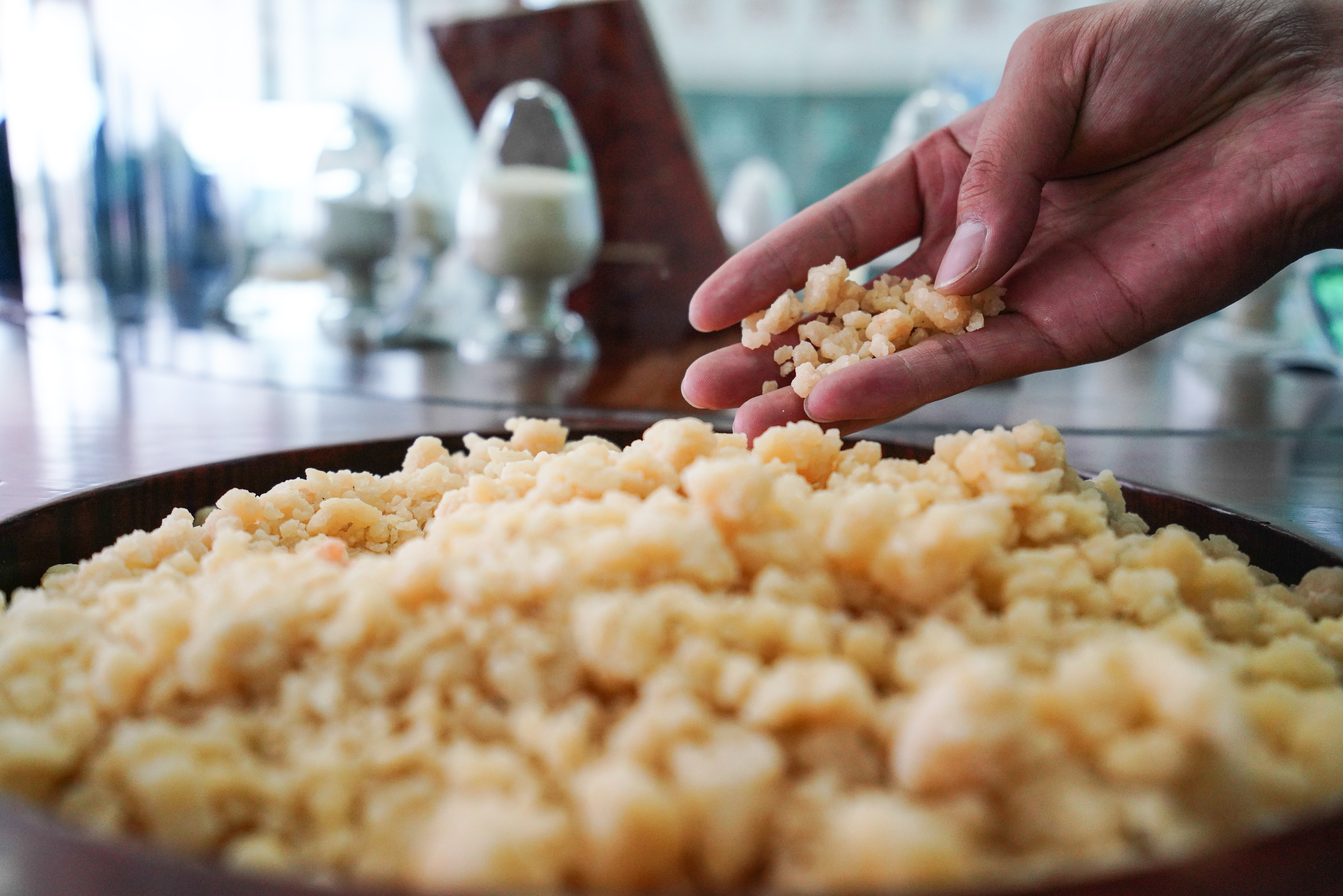 奶渣&ldquo;曲拉&rdquo;變身脫貧&ldquo;金疙瘩&rdquo;