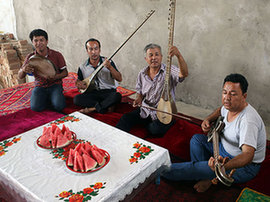 蘇來(lái)曼 阿不都:在平凡的生活中傳承十二木卡姆