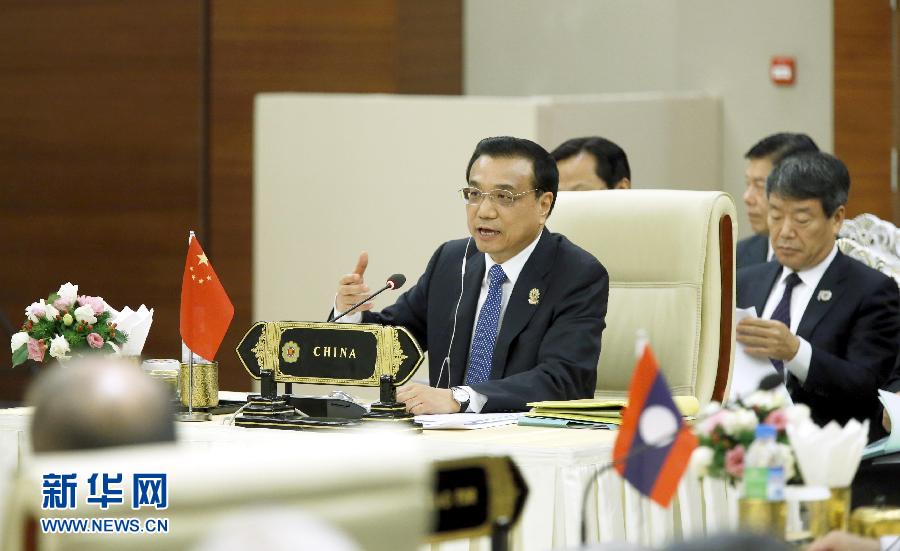 11月13日，中國國務(wù)院總理李克強在緬甸內(nèi)比都出席第17次中國－東盟（10+1）領(lǐng)導(dǎo)人會議。這是李克強在會上講話。 新華社記者 鞠鵬 攝