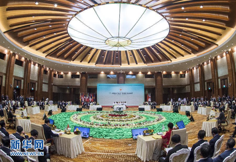 11月13日，中國國務院總理李克強在緬甸首都內比都出席第17次東盟與中日韓（10+3）領導人會議。 新華社記者 王曄 攝